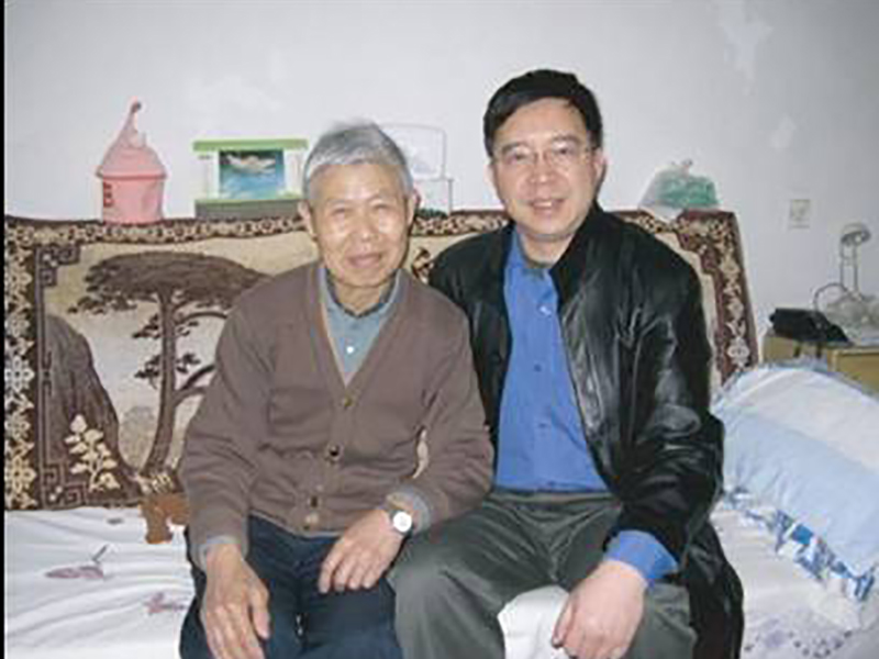晚期肺癌王老先生连续使用851正常存活16年